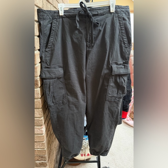 American Eagle Outfitters Pants - American Eagle Black Cargo Joggers